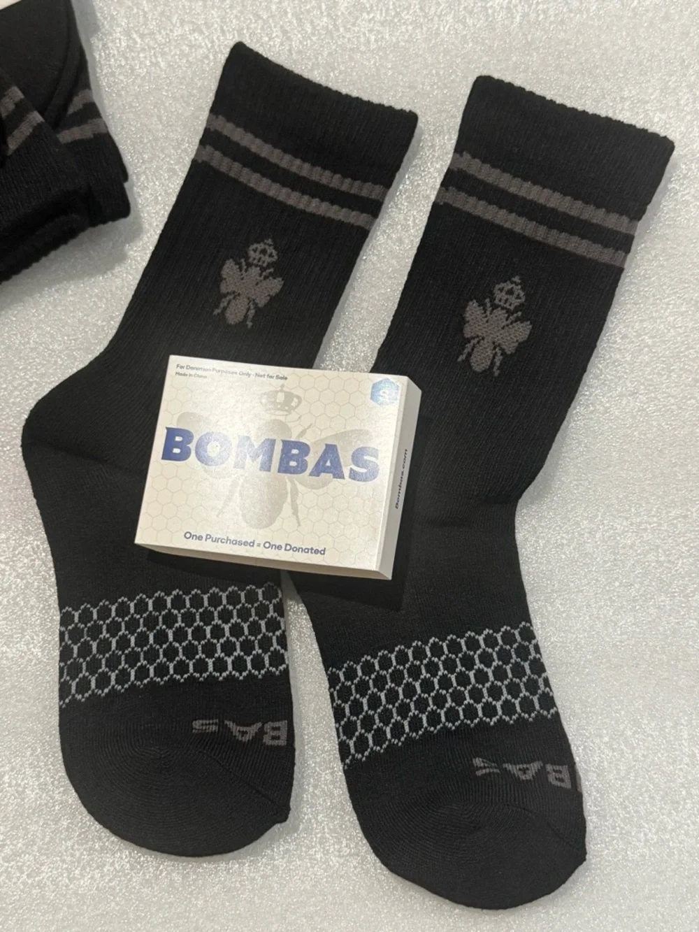 2 CT Bombas Unisex Size Small Black Crew Socks - Comfort & Support